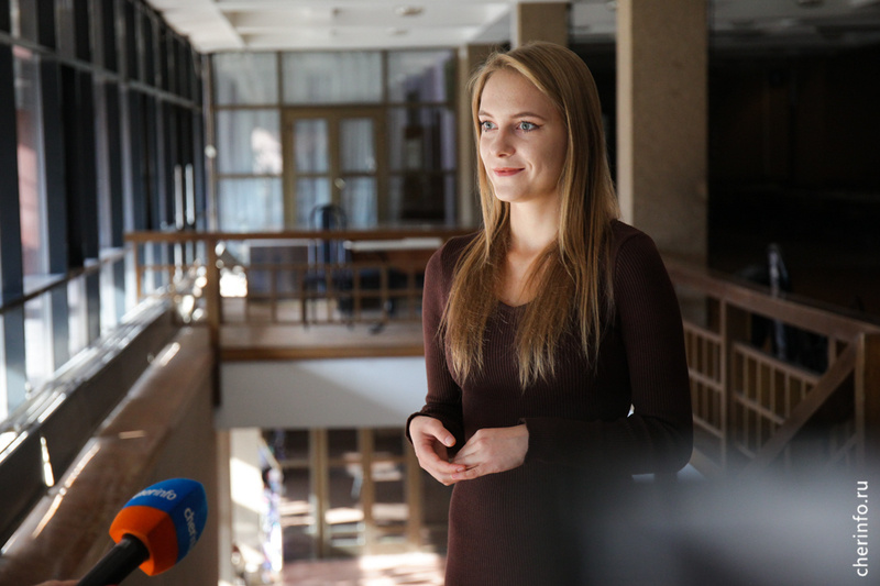    Мария Добролюбова и Ольга Юрченко окончили Крымский театральный колледж в Симферополе.