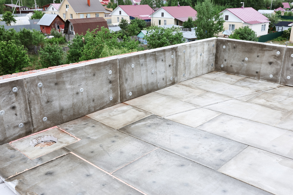Панели ТЕПЛОСТЖКА при устройстве плоской кровли частного дома