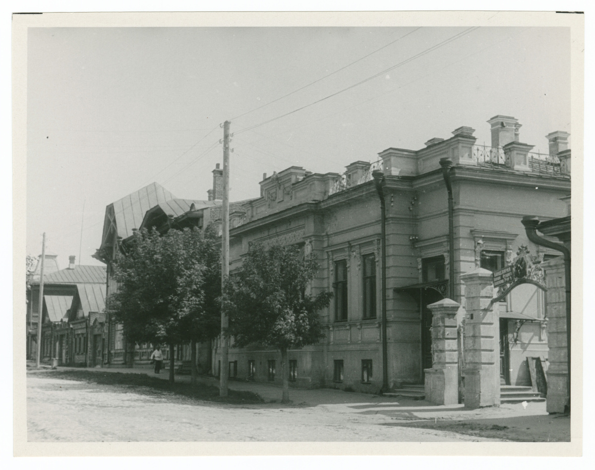 Дом Аносова стал одним из самых ярких строений Первой горы!