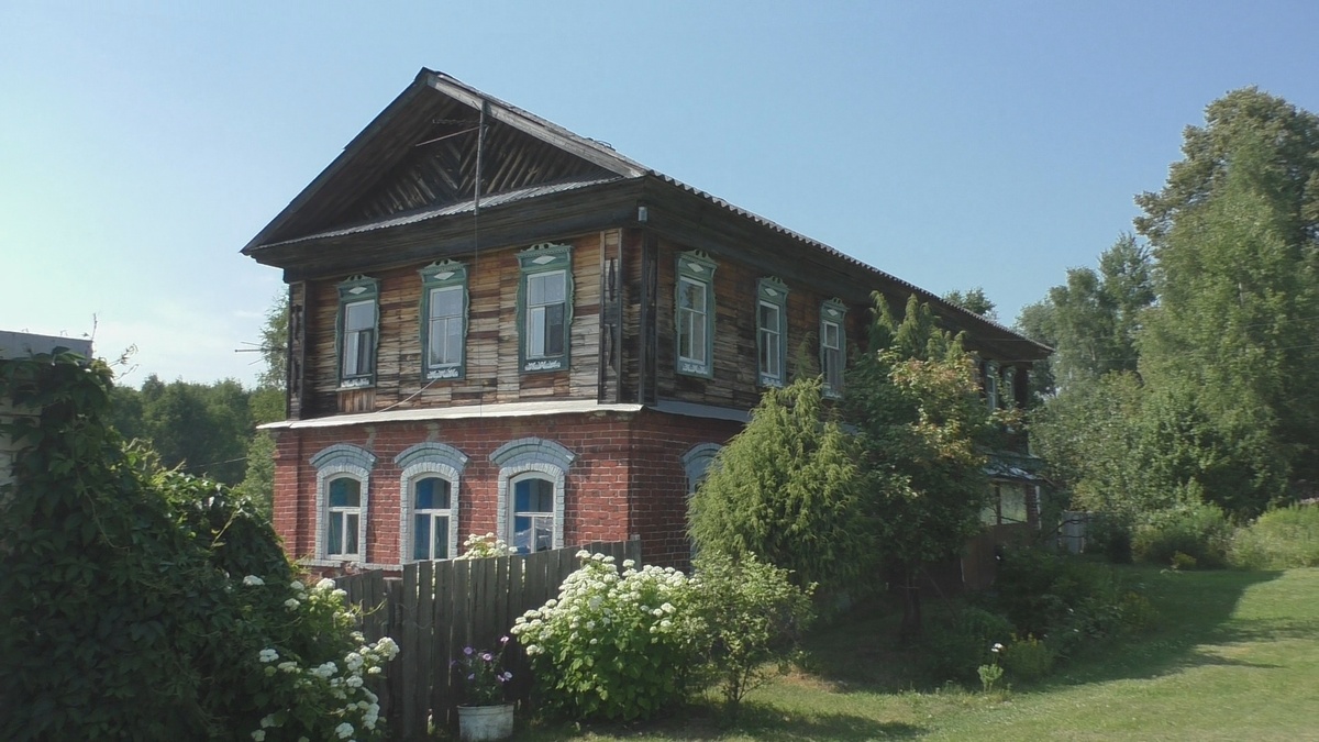 Дом дореволюционной постройки.