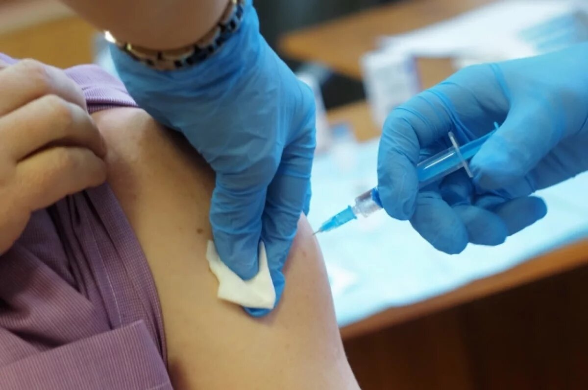    Почти 96 тысяч жителей Калужской области уже привились от гриппа