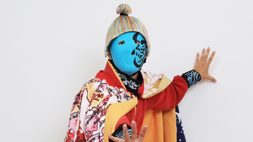 Артист мгновенной смены лиц Enishi.📷Фото: пресс-служба Hinode Japan 2025