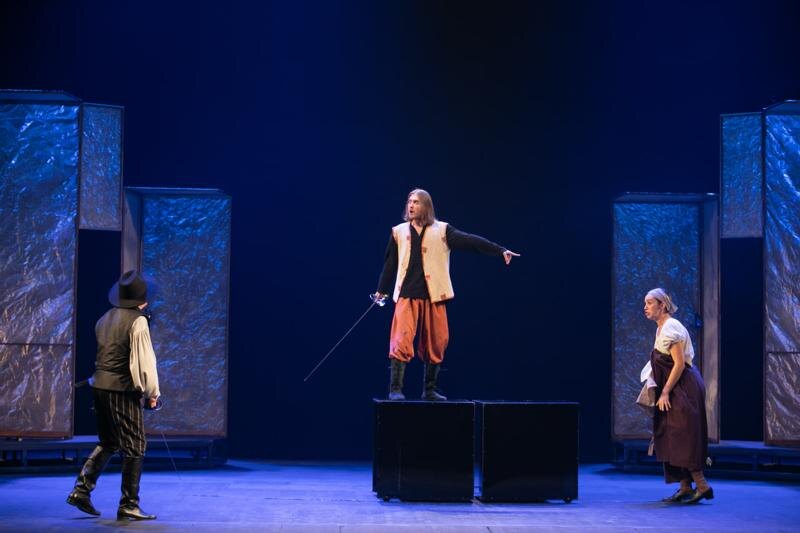    @ Драмтеатр / Сцена из спектакля