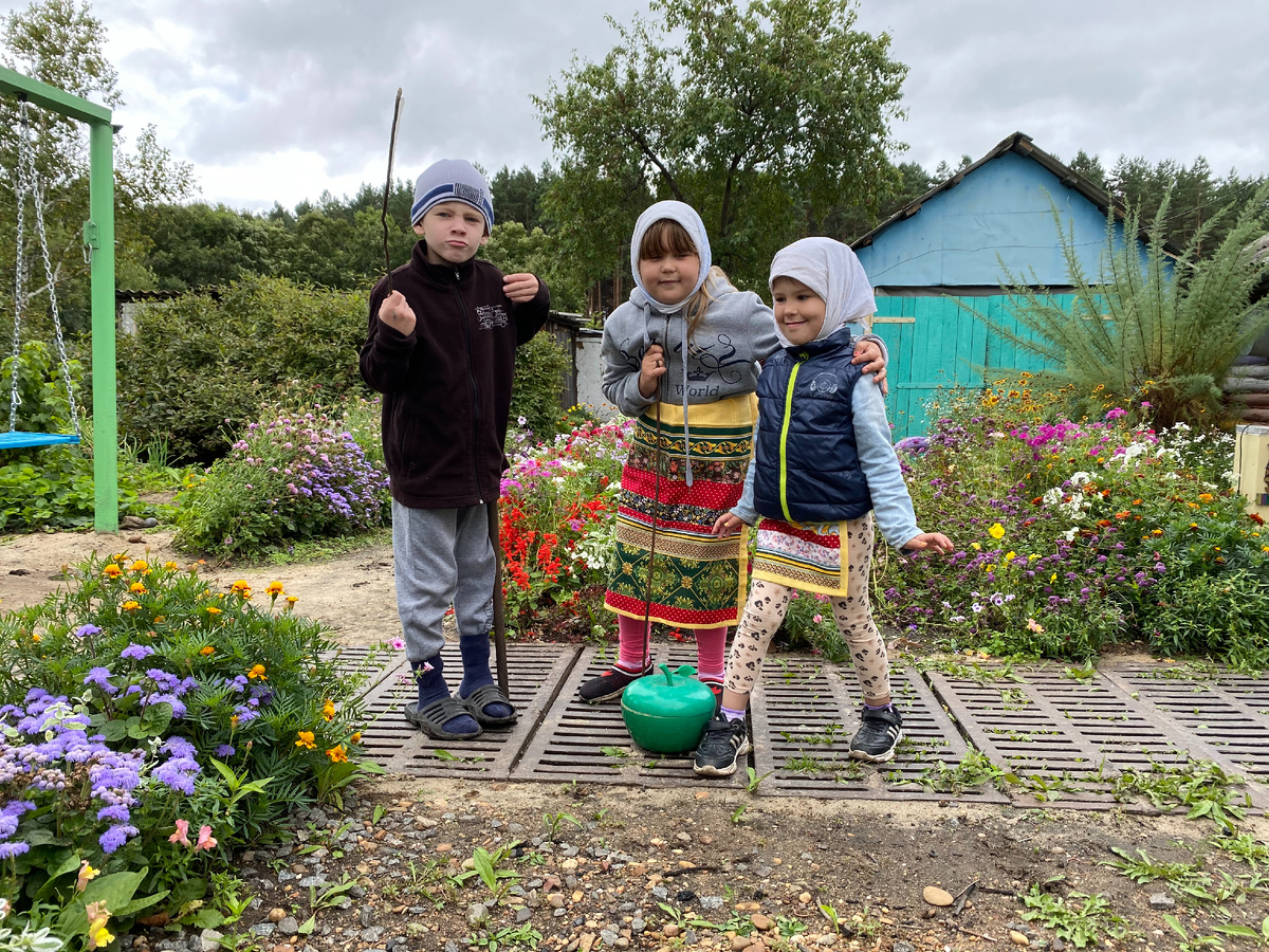 Артисты двора. Фото автора.
