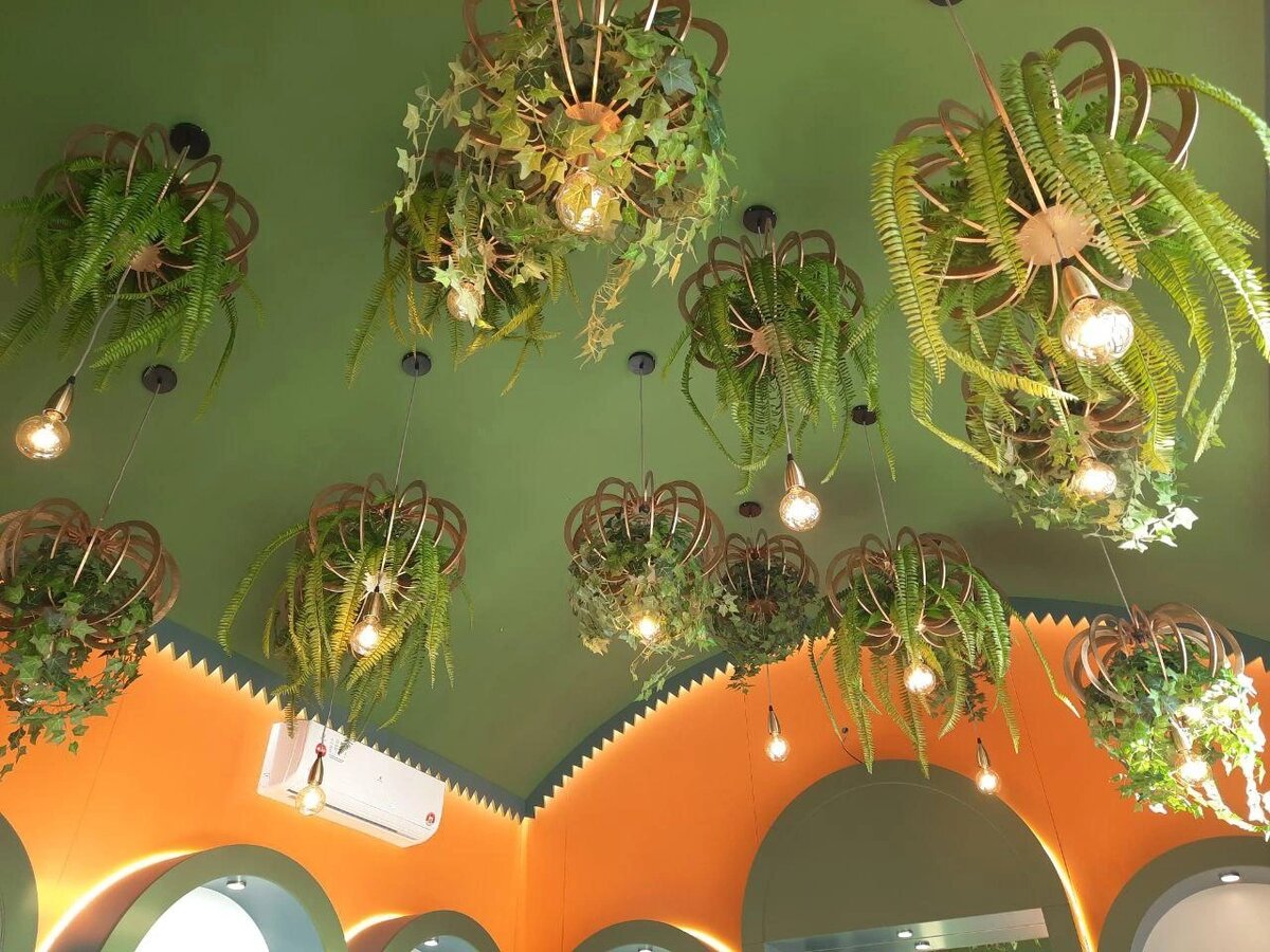    Потолочные работы оказались для мастерицы самыми сложными. Фото: из личного архива героини, источник: 45.ru