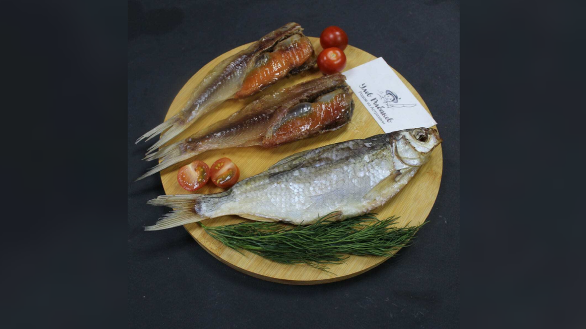 В «Улове Рыбаков» можно заказать два вида воблы: классическую (18-20 см) и Премиум (21-25 см).