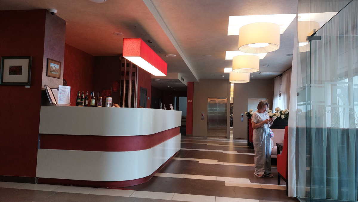 Стойка дежурных, ресепшн