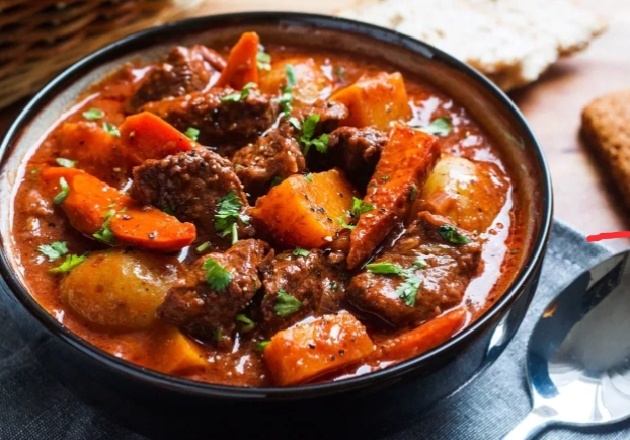 Готовим ароматное жаркое: Секреты идеального ужина для всей семьи