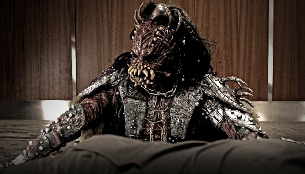 Кадр из фильма «Тёмный этаж» (2008)