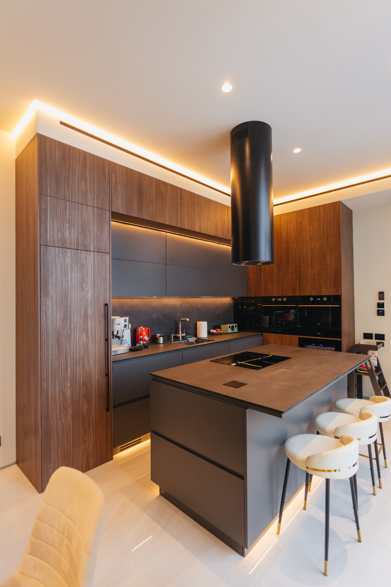 Кухня в ЖК Новоясеневский, производство - "Сунгирь" 