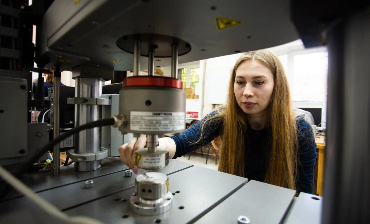    Кандидат физико-математических наук, старший научный сотрудник лаборатории физики высокопрочных кристаллов СФТИ ТГУ Анна Ефтифеева / © Пресс-служба ТГУ