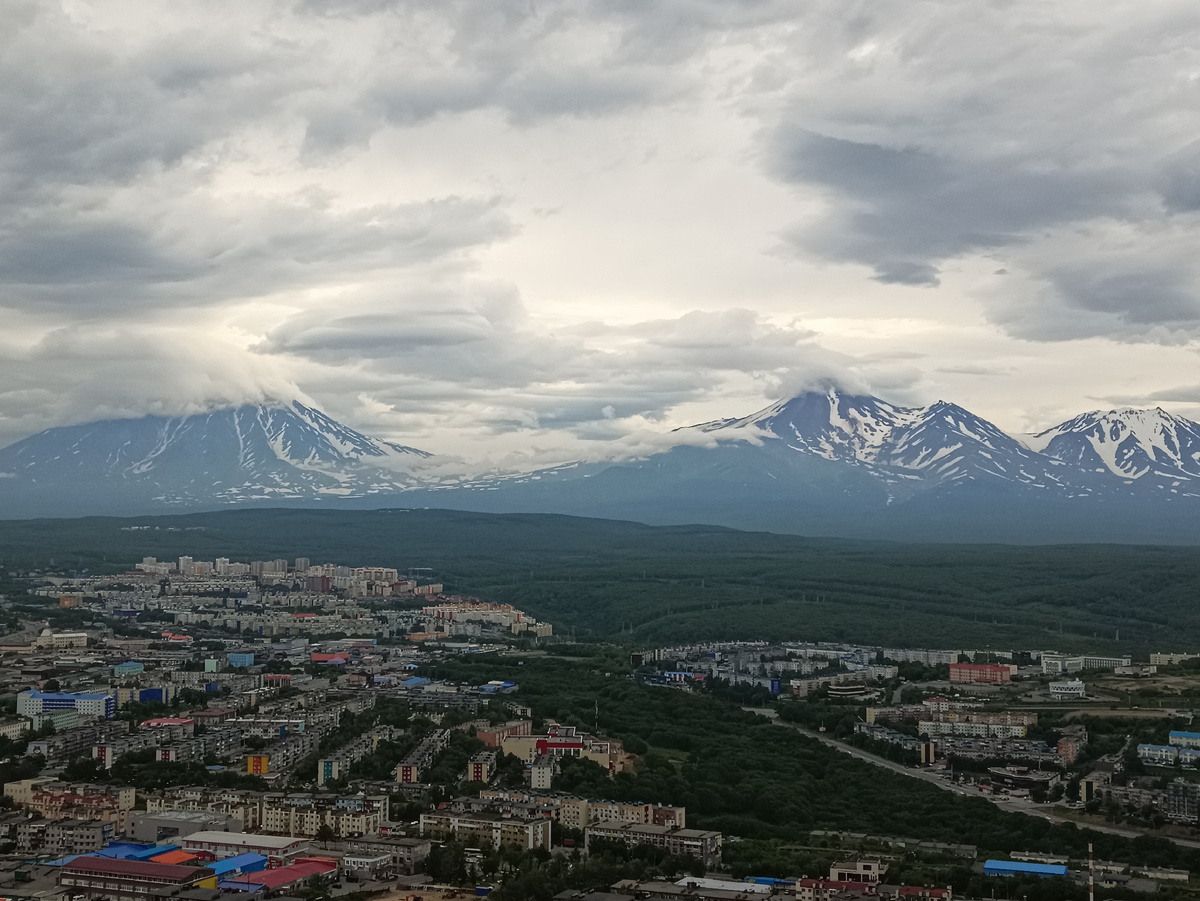 Вид на Петропавловск-Камчатский с Мишенной сопки