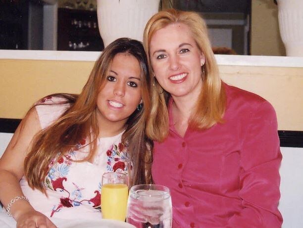 Нура с мамой