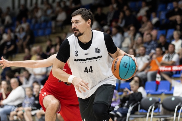    По уровню финансирования нижегородский клуб остаётся середнячком