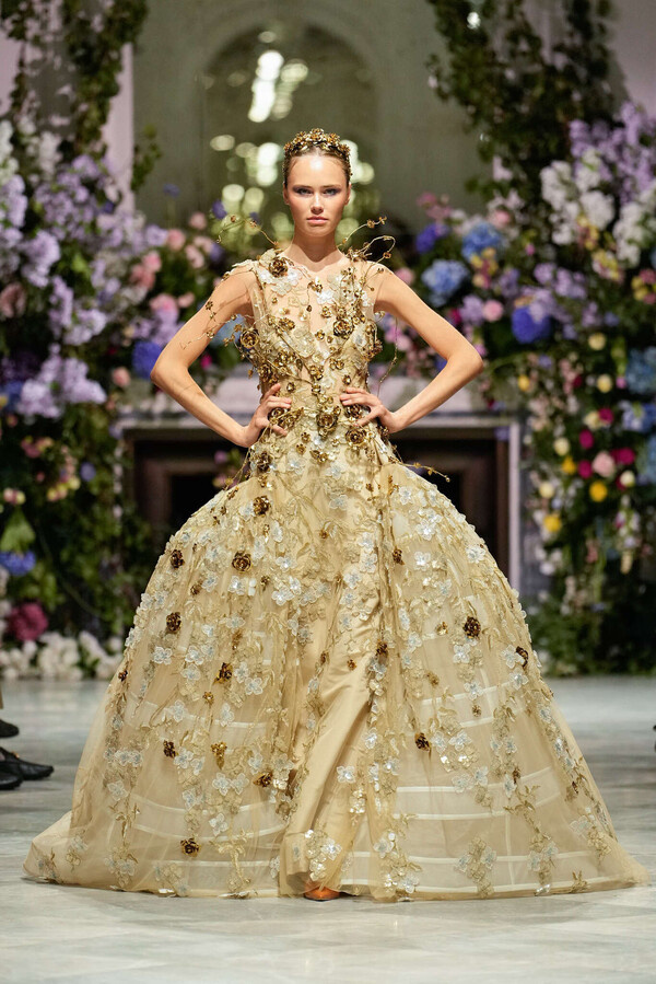 Показ коллекции Nardos Весна-Лето 2026 на Неделе моды в Нью-Йорке SS26 (16 сентября 2025 г.).