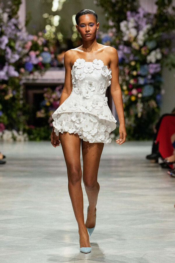 Показ коллекции Nardos Весна-Лето 2026 на Неделе моды в Нью-Йорке SS26 (16 сентября 2025 г.).