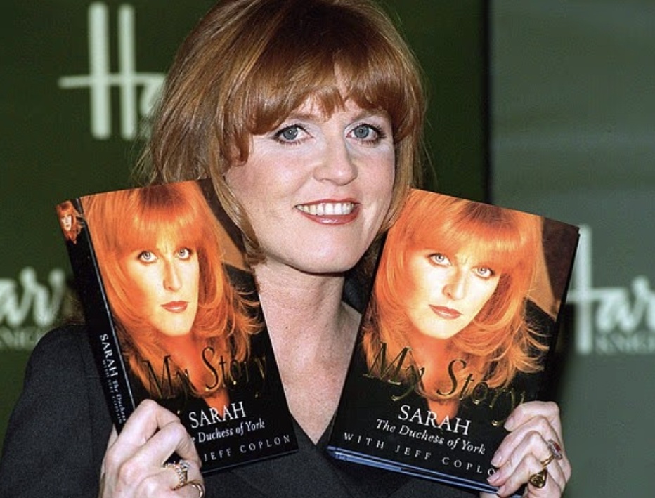 Отношения распались после публикации автобиографии Сары «Моя история» в 1996 году.