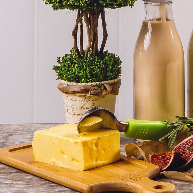 Натуральное сливочное масло "Гжельское подворье"