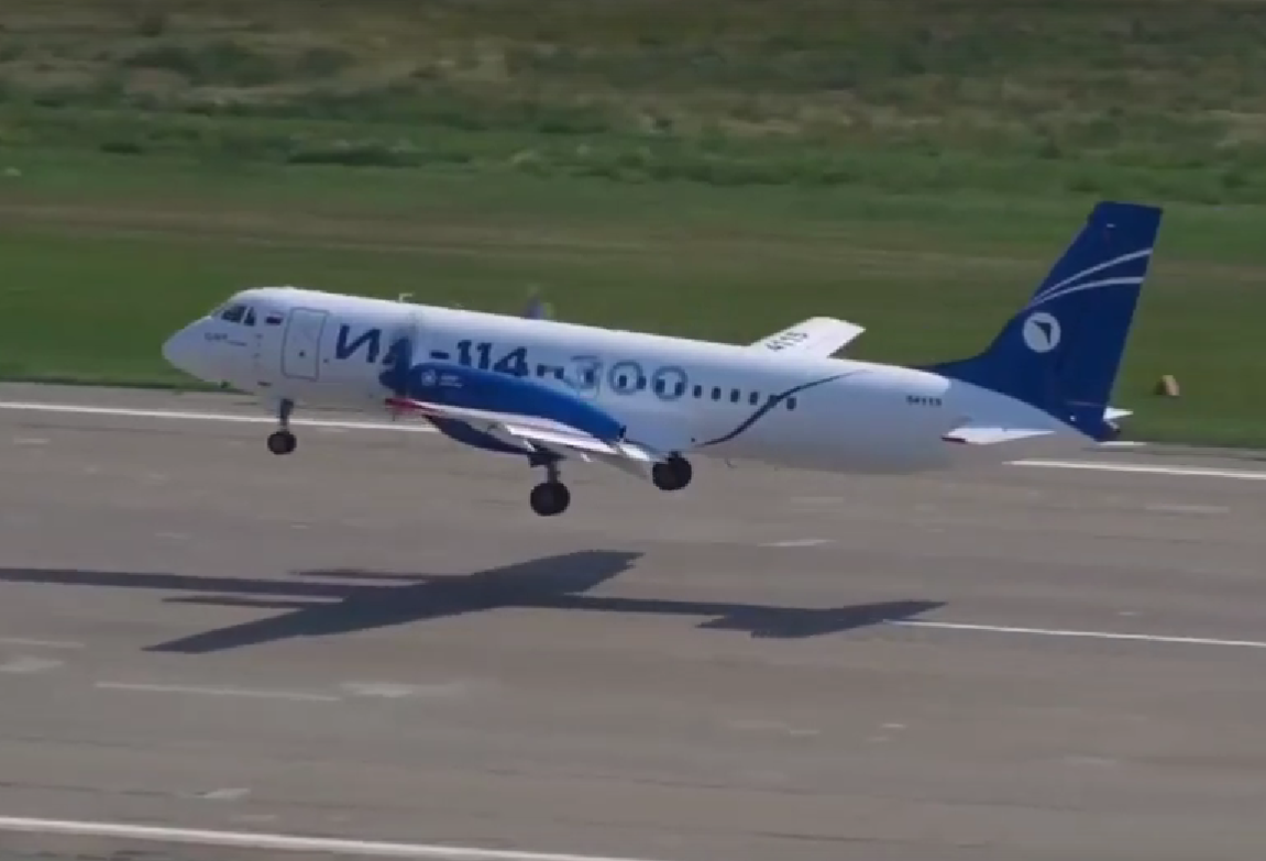 Ил-114-300 взлетает