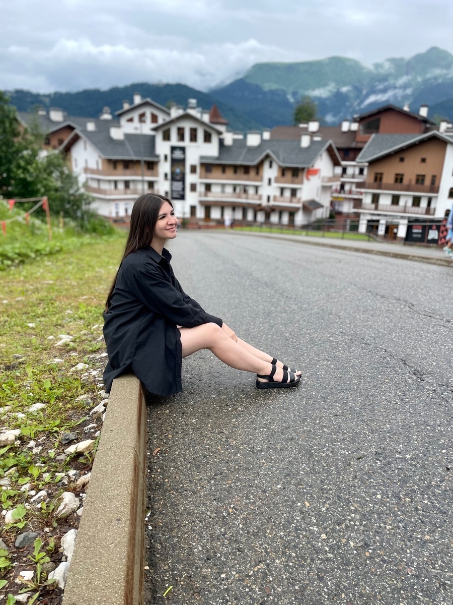 Виктория Литвиненко (Блогер рассказывающий про Дагестан)