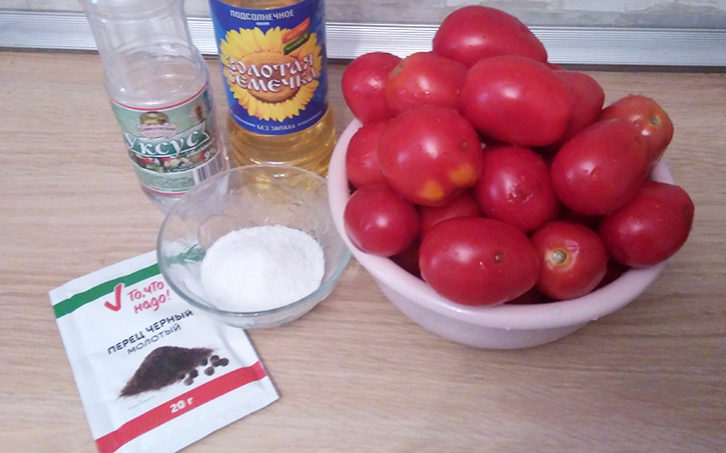 Необходимые продукты для приготовления томатной пасты