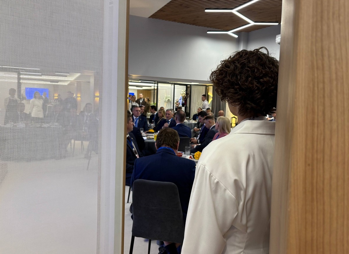Деловой завтрак на TNF 2025 проходил в закрытом формате.  Фото: ФедералПресс / Ирина Ромашкина