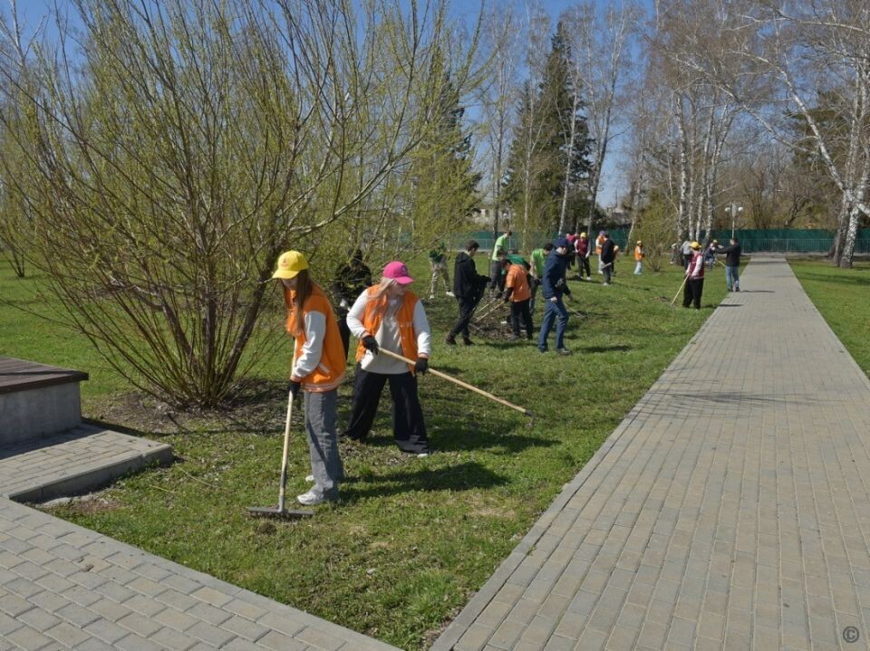    Общегородской субботник в Барнауле. Источник: barnaul.org