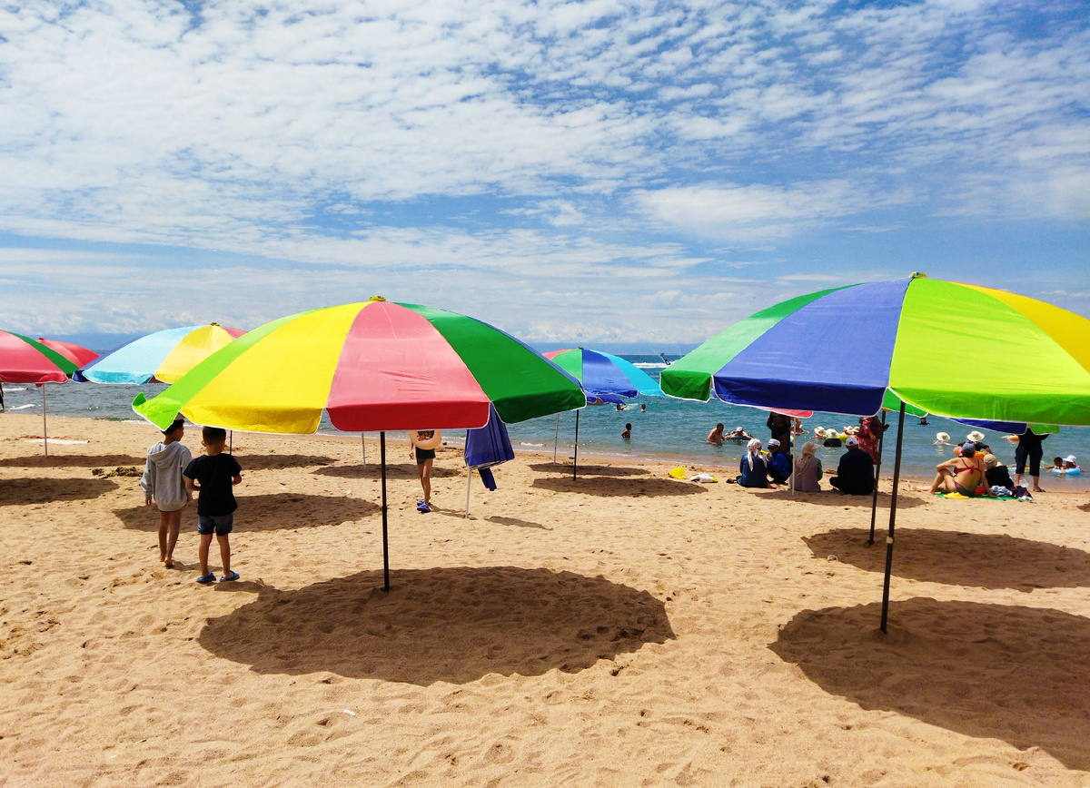 Пляж Золотые пески 