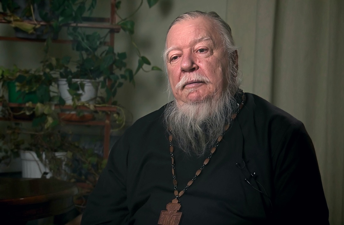 Димитрий Смирнов (07.03.1951 — 21.10.2020 гг.) — протоиерей, церковный и общественный деятель.