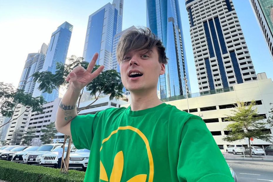    Социальные сети