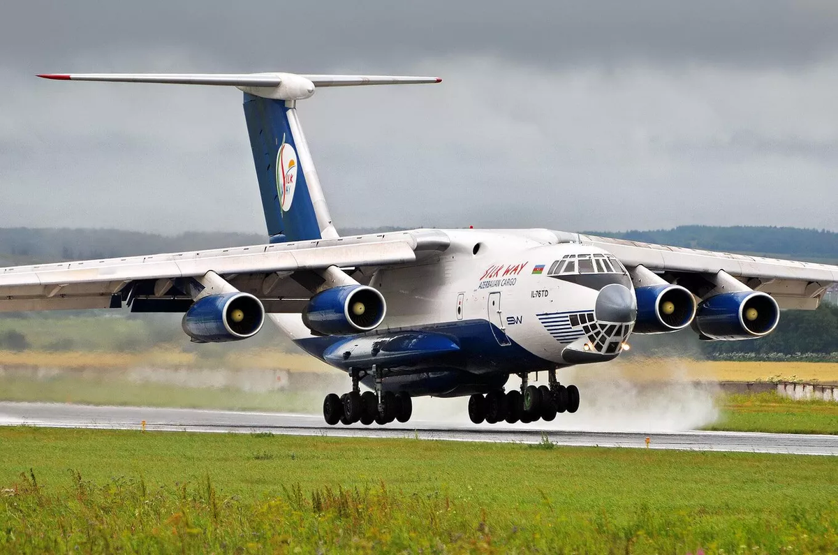 CC BY-SA 4.0 / Pilot 777 / Ilyushin IL-76TD