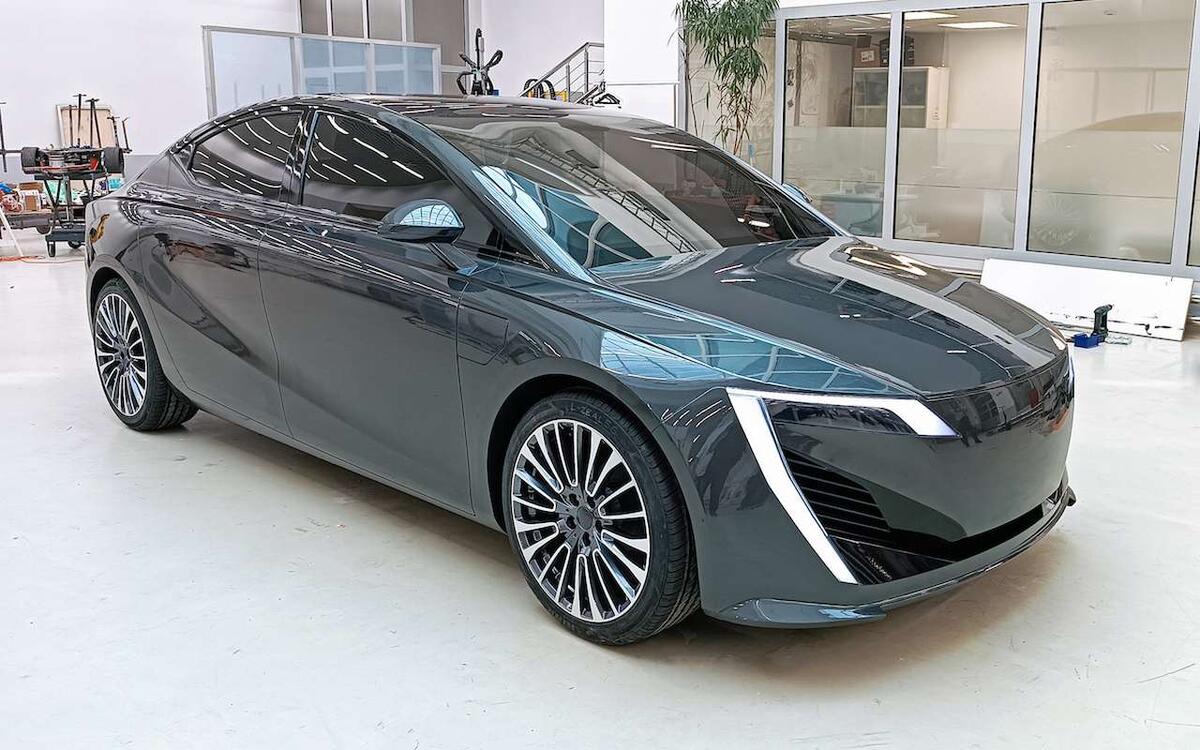    Отечественный электроседан «Молния» представили в России: конкурент Tesla и китайских брендов Фото с сайта design-prom.ru