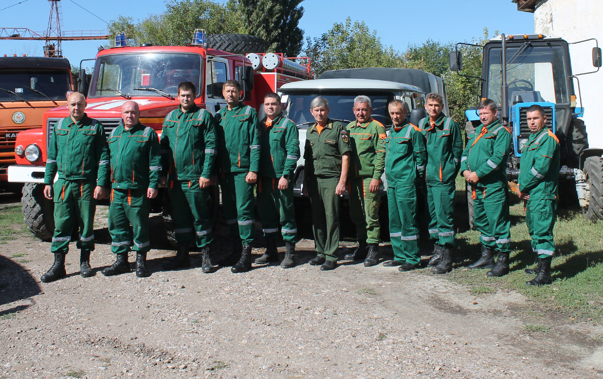 Мостовские сотрудники лесопожарной станции всегда готовы выехать на возгорание.