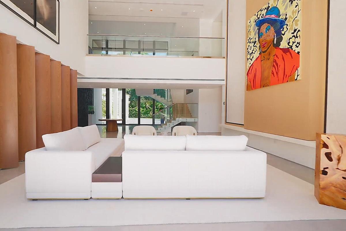    Brown Harris Stevens / ToniSchragerTeam1 / YouTube