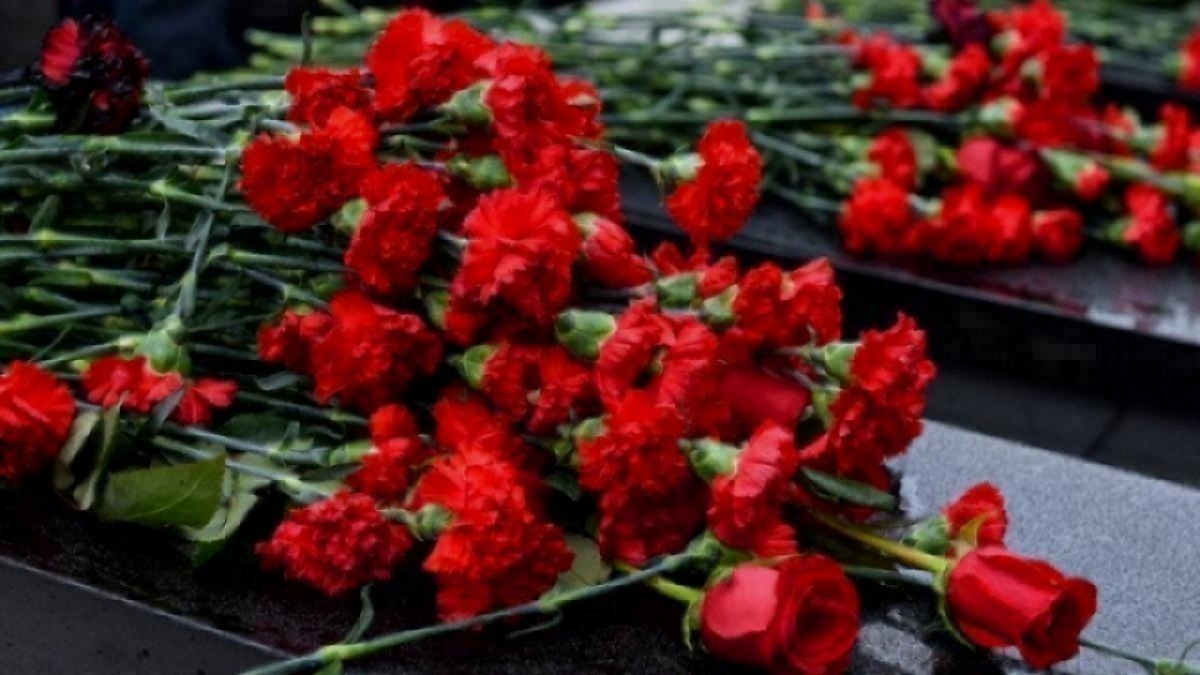    В Саратове почтили память Героя России Александра АксеноваНовости Саратова и области – Сетевое издание «Репортер64»