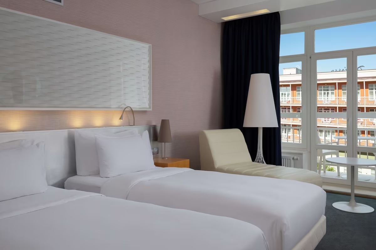 Номер Standard с боковым видом на реку