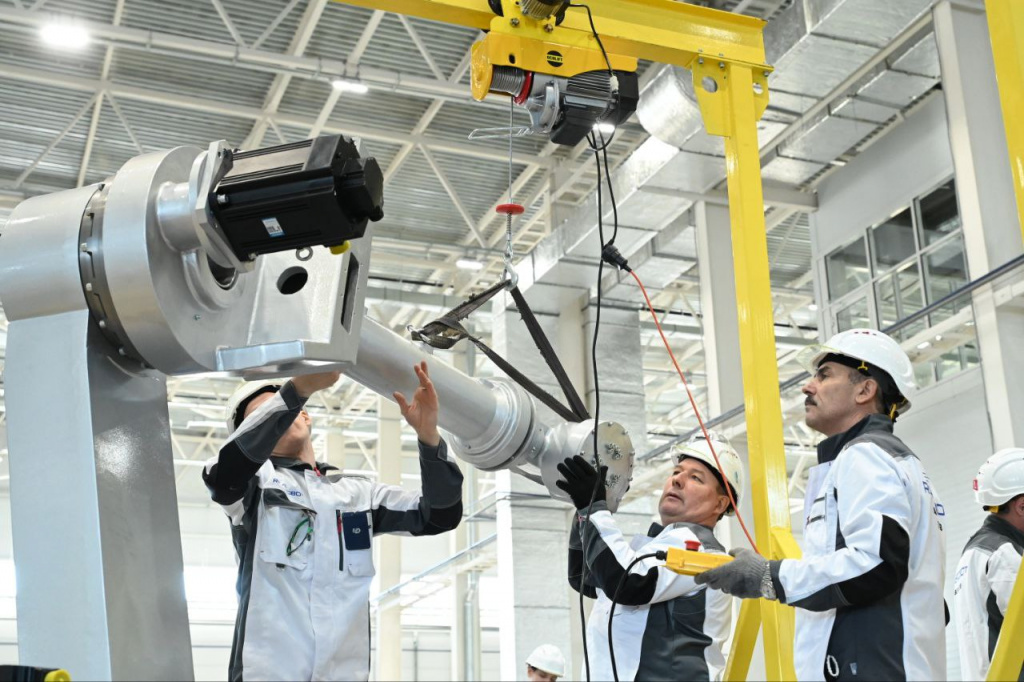 Источник: https://ru.ruwiki.ru/wiki/%D0%97%D0%B0%D0%B2%D0%BE%D0%B4_%D1%80%D0%BE%D0%B1%D0%BE%D1%82%D0%BE%D0%B2_%28%D0%A7%D0%B5%D0%BB%D1%8F%D0%B1%D0%B8%D0%BD%D1%81%D0%BA%D0%B8%D0%B9_%D0%BA%D1%83%D0%B7%D0%BD%D0%B5%D1%87%D0%BD%D0%BE-%D0%BF%D1%80%D0%B5%D1%81%D1%81%D0%BE%D0%B2%D1%8B%D0%B9_%D0%B7%D0%B0%D0%B2%D0%BE%D0%B4%29