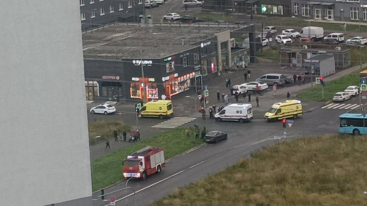    Фото: Скриншот с видео / «Мегаполис | ДТП и ЧП | Санкт-Петербург | Питер» / Telegram