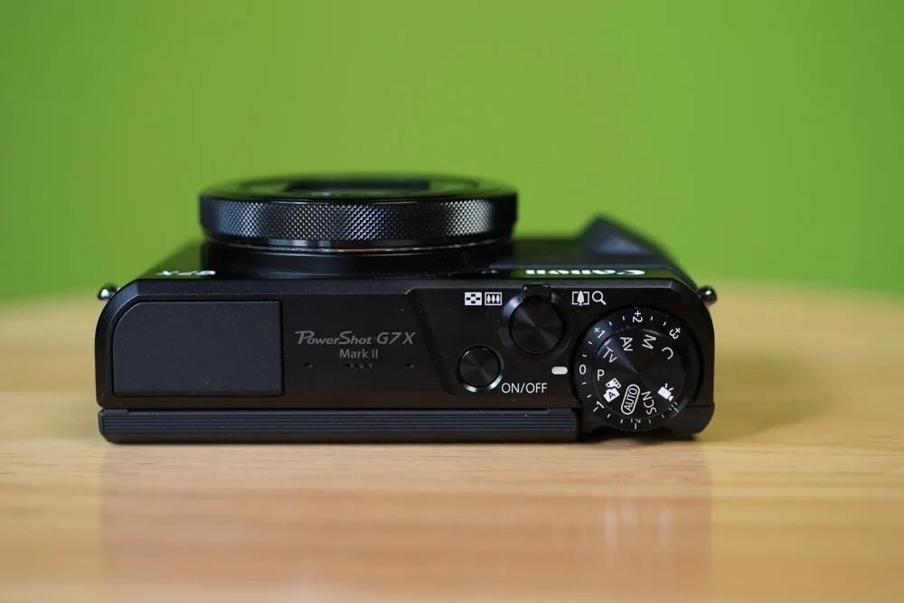    Для старой мыльницы G7X и G7X II стоят на удивление дорого / Фото: danfinnen.com