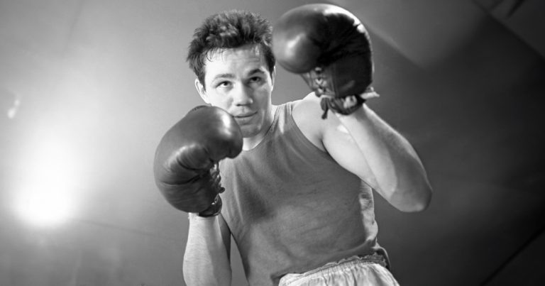 Боксёр Виктор Агеев