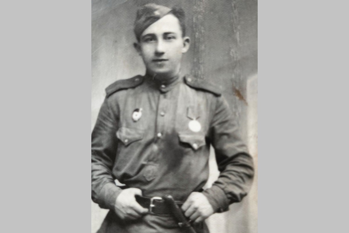    Николай Левашов с огромной любовью относился к своему автомобилю, всегда его сам ремонтировал, в чужие руки не отдавал