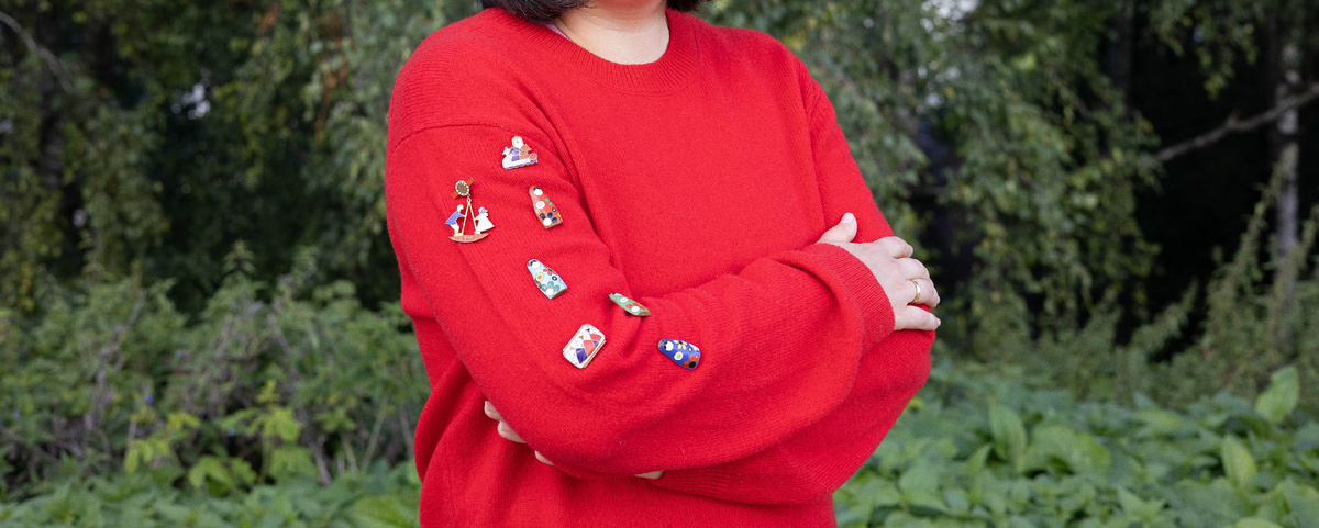 Степень зарощенности можно оценить по заднему плану, но матрешки все равно доволны. 