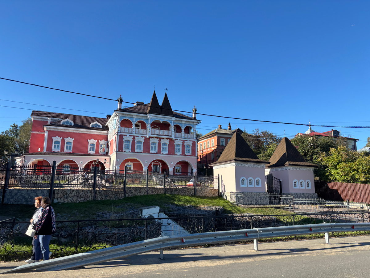 Фото автора. Мышкины палаты - большой развлекательный комплекс, который планировался как местный Диснейленд, но масштабы все же скромнее ))