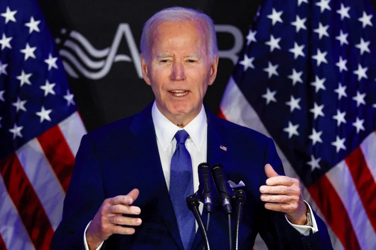    Мемуары — последняя надежда Байдена выбраться из долговой ямы и спастись от бедной старости.