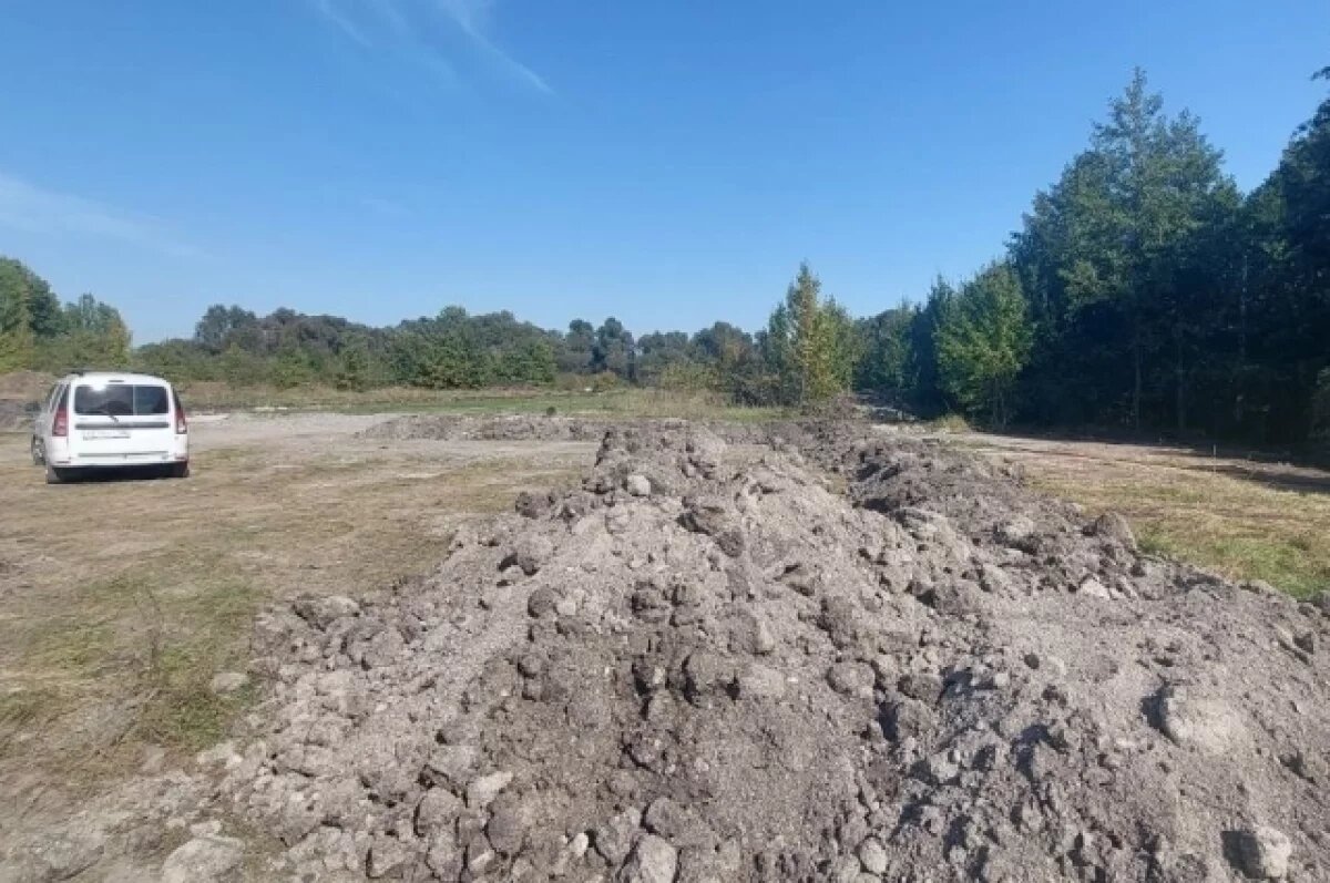    Незаконное строительство вновь развернули на берегу Усманки под Воронежем