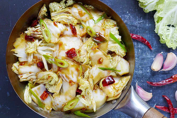 Капуста с характером: как приготовить Суань Ла Бай Цай — пекинскую капусту в остро-кислом соусе