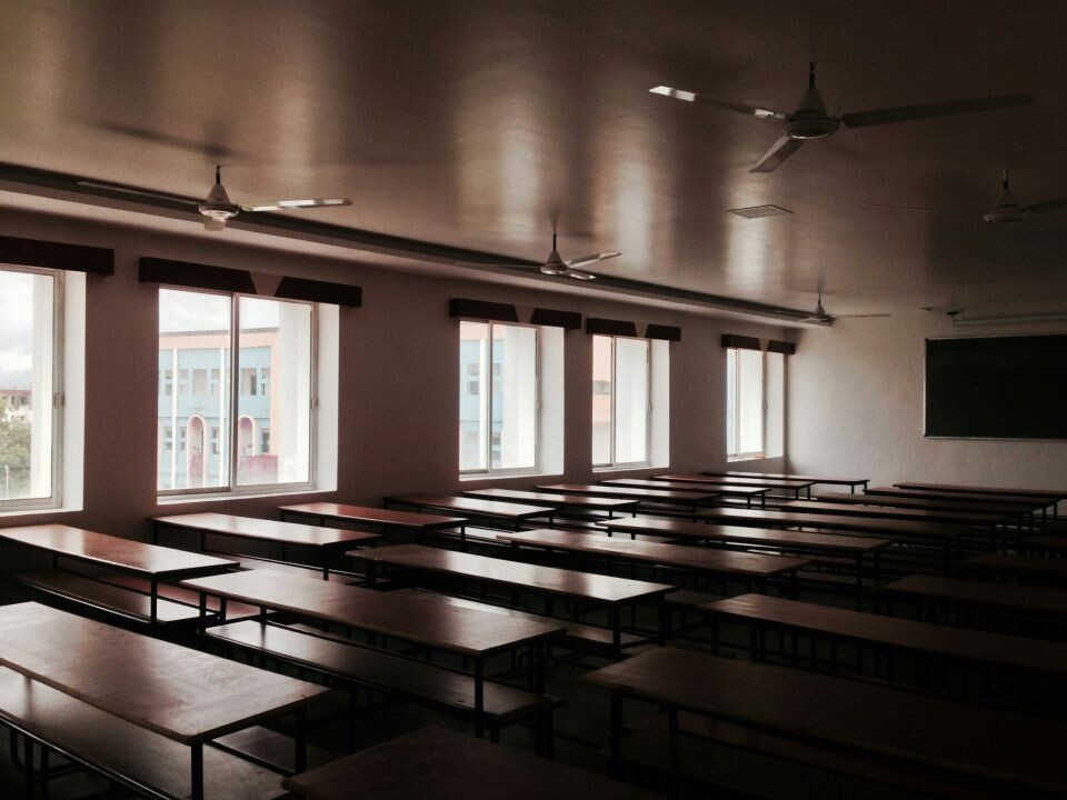    Школьный кабинет. Источник: unsplash.com