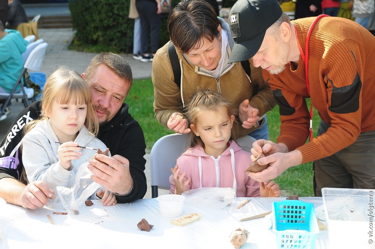 МК по лепке из природной глины ведет Олег Горбачев - керамическая мастерская "Эхлепота"