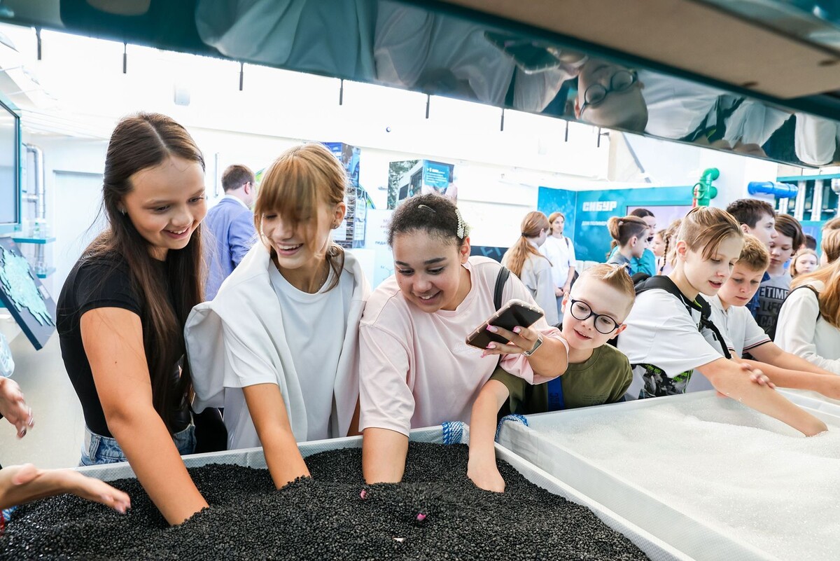    В Московском дворце пионеров открыли интерактивную площадку для юных химиков