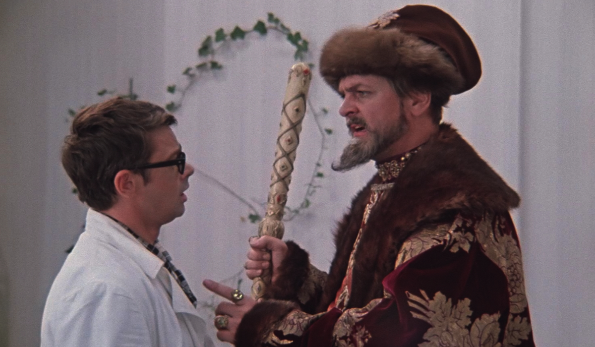    Кадр из фильма "Иван Васильевич меняет профессию" (1973)